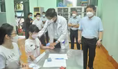 Gần 30.000 học sinh lớp 6 ở TP HCM tiêm vaccine Covid-19
