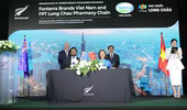 Thủ tướng New Zealand và lãnh đạo TP.HCM chứng kiến lễ ký kết hợp tác chiến lược giữa FPT Long Châu và Anlene