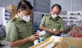 Tổng "tấn công" 8 kho hàng nghi rởm chuyên livestream liên tỉnh