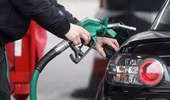 Xăng dầu đồng loạt tăng giá mạnh, RON95 vượt 20.000 đồng/lít