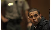 Chris Brown tiếp tục gắp rắc rối với pháp luật