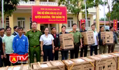 Báo An ninh Thủ đô chung tay cùng nhân dân huyện biên giới (Quảng Trị) khắc phục khó khăn do mưa lũ 