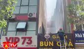Dập tắt đám cháy tại quán bún chả trên phố Nguyễn Hoàng