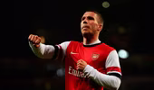 Arsenal để ngỏ kế hoạch bán Podolski