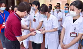 Sinh viên, giảng viên Đại học Y Hà Nội chi viện lần thứ ba cho tâm dịch trong vòng 10 ngày
