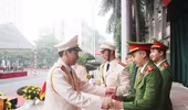 805 tân sỹ quan Cảnh sát Việt Nam và Lào nhận nhiệm vụ tại công an các địa phương