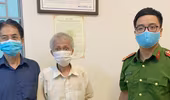 Sau 2 ngày đi lạc cụ ông về với gia đình nhờ các chiến sỹ công an
