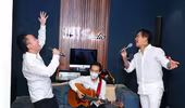 Tuấn Hưng rủ Tùng Dương song ca, quyên góp hơn 1 tỷ đồng chống dịch Covid-19