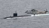 [ẢNH] Anh tung liền 2 trực thăng 'cá kiếm' truy vết tàu ngầm 'hố đen Kilo' Nga
