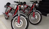 Honda Dream 50cc: Chạy tới 140km/h, 2 ống pô