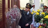 Lãnh đạo CATP dâng hương tưởng nhớ các Anh hùng liệt sỹ