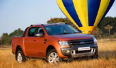 Ford Ranger Wildtrak 4x4 3.2L AT giá 838 triệu đồng
