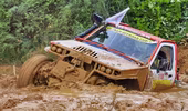 35 đội tranh tài tại giải đua xe địa hình Việt Nam 2014