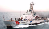 Tàu tuần duyên Mỹ bắn vào tàu cá Iran