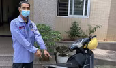 Tổ tuần tra phòng chống Covid bắt đối tượng trộm cắp xe máy