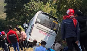 Thông tin vụ xe khách 47 chỗ bị lật tại Đèo Khế