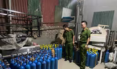 “Đột kích” kho cất giấu khí N2O chuyên cung cấp cho các quán bar, pub