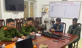 Bắt quả tang 2 đối tượng tàng trữ súng nén hơi 