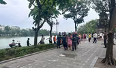  Kịp thời cứu nạn người nước ngoài ngã xuống hồ Hoàn Kiếm