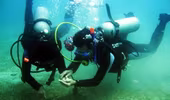 Trung Quốc đào tạo nữ thợ lặn nghiên cứu đáy biển