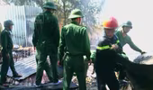 Bà hỏa thiêu rụi lán chứa gỗ xây dựng