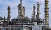 Một phần ba nhà máy lọc dầu trên thế giới nguy cơ sắp đóng cửa
