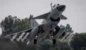 Tiêm kích J-10CE đánh bại bản nâng cấp của F-16