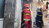 Cháy nhà trong ngõ sâu ở Lĩnh Nam, 1 người đàn ông thoát nạn 