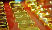 Giá vàng thế giới lao dốc không phanh sau thông báo của Fed, trong nước vẫn đứng yên