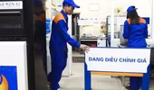 Không để tình trạng "té nước theo mưa" với giá xăng dầu