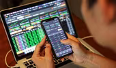 Chứng khoán nỗ lực hồi phục sau 2 phiên giảm sâu