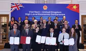 Bộ trưởng Tài chính trao các văn kiện hợp tác với Vương quốc Liên hiệp Anh và Bắc Ireland