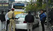 Xe buýt chèn xe taxi: Phạt mỗi xe 10 triệu đồng