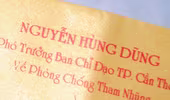 Tự nhận kỷ luật khiển trách vì in chức danh "chống tham nhũng" lên thiếp cưới 