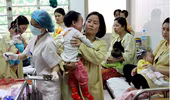 BV Nhi Trung ương quá tải trầm trọng do biến chứng của bệnh sởi