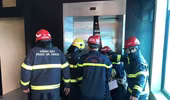 Hà Nội: Giải cứu hàng chục người mắc kẹt trong thang máy