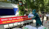 Hỗ trợ lương thực, thực phẩm tới 64 hộ dân đang cách ly phòng dịch Covid 19