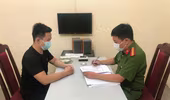 Mang dao thớt dọa 'chặt ngón tay' để ép viết giấy nợ 50 triệu đồng