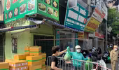 Gửi hàng hóa cho người dân trong vùng phong tỏa Văn Chương - Văn Miếu ở chốt nào? 