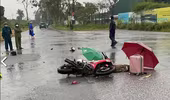 Hà Nội: Bàng hoàng đôi nam nữ đi xe máy tử vong vì bị sét đánh