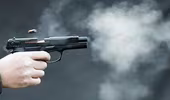 Phát súng giải quyết mâu thuẫn giữa đêm tối