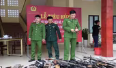Tiêu hủy gần 400 vũ khí, công cụ hỗ trợ các loại