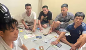 Bắt tại trận 5 đối tượng đánh bạc dưới hình thức chơi 'lốc'