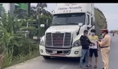Xử phạt hàng trăm triệu đồng xe quá tải phá nát quốc lộ