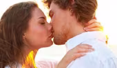 5 bí quyết cho nụ hôn thật quyến rũ