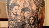 Fan cuồng Twilight xăm hình thần tượng trên lưng
