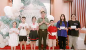 Khen thưởng, động viên con em cán bộ, chiến sĩ nhân dịp Quốc tế thiếu nhi