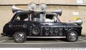 "Sound taxi" chơi nhạc tạp âm với 67 chiếc loa gắn trên mình