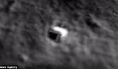 Phát hiện vật thể lạ trên mặt trăng