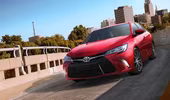 Toyota Camry 2015 sẽ có giá khởi điểm từ 22.970 USD
